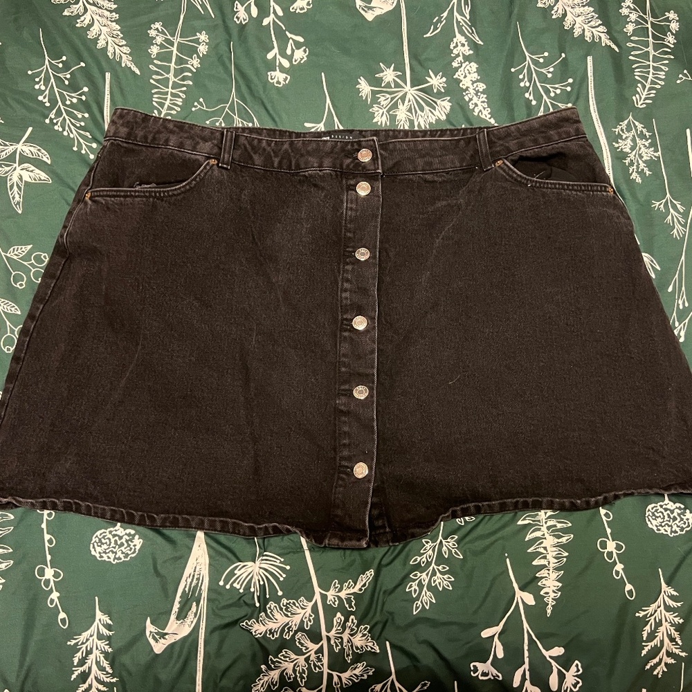 ASOS Size 22 Women's Denim Black Mini Skirt With Buttons